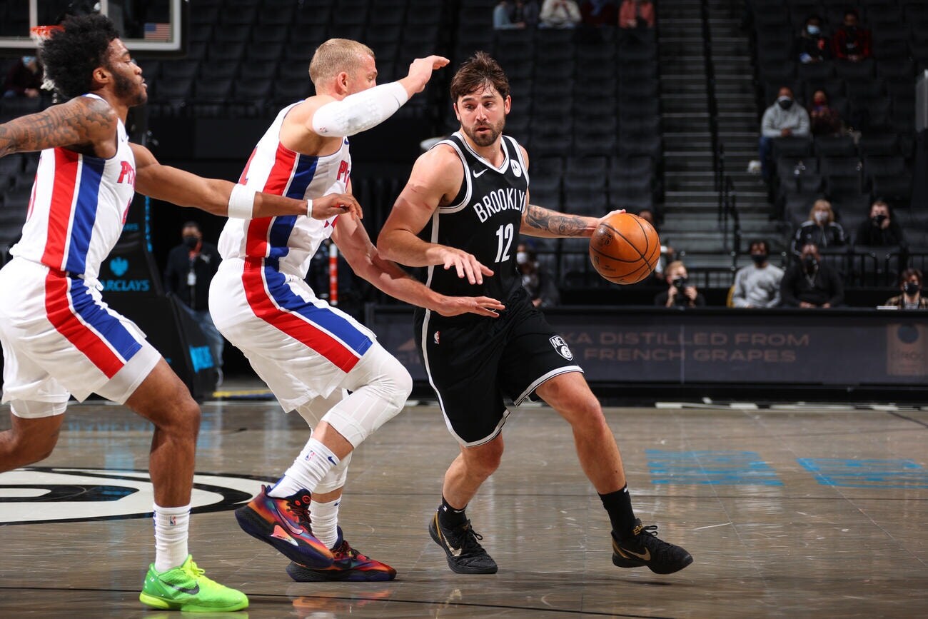 Gallery Nets vs. Pistons Photo Gallery