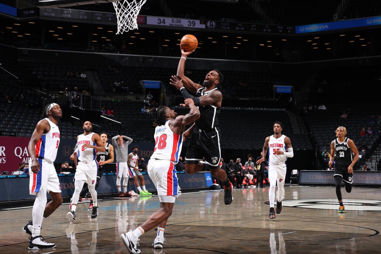 Gallery Nets vs. Pistons Photo Gallery