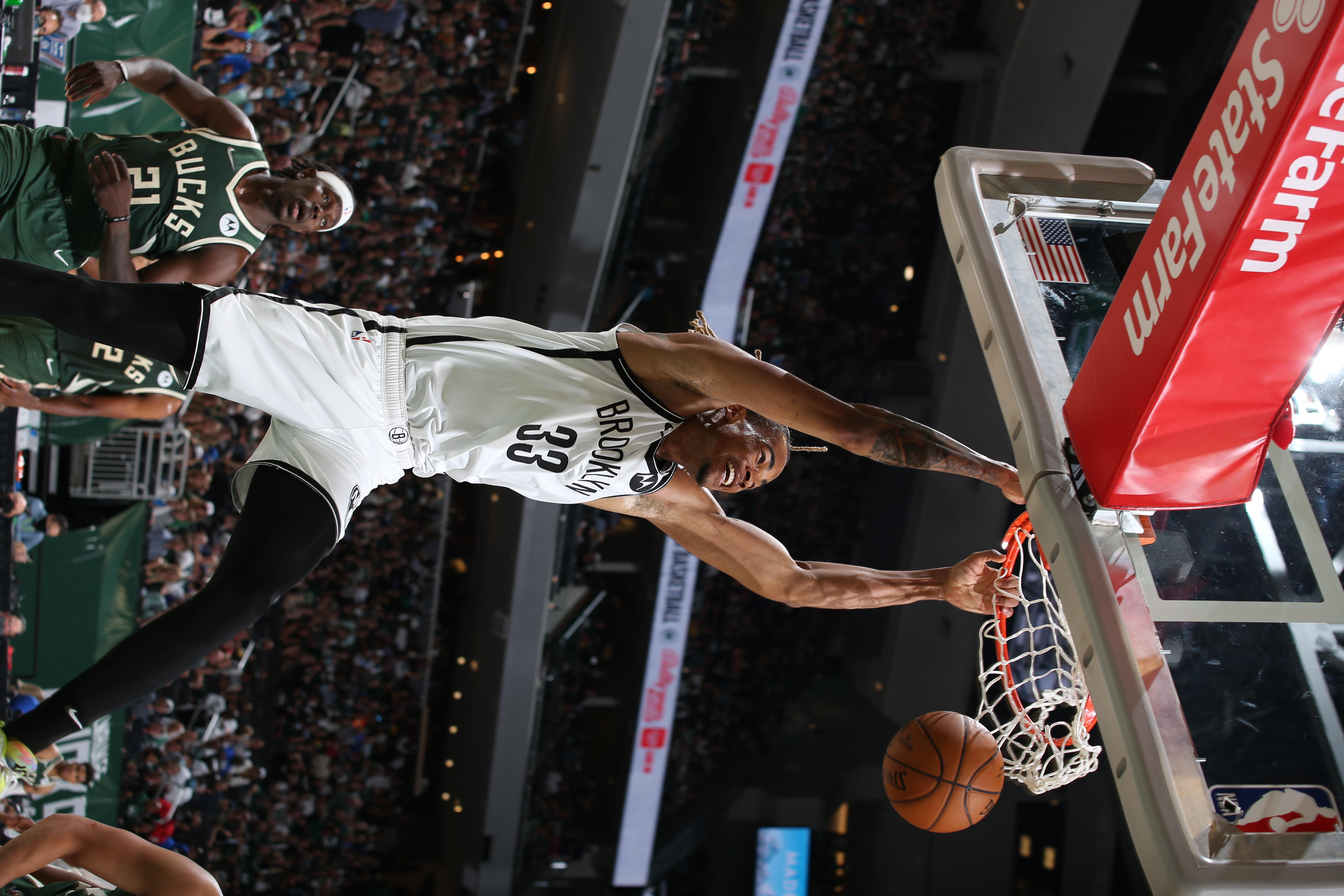 Gallery Nets vs. Bucks Game 3 Photo Gallery