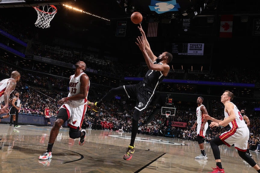 Gallery Nets vs. Heat Photo Gallery