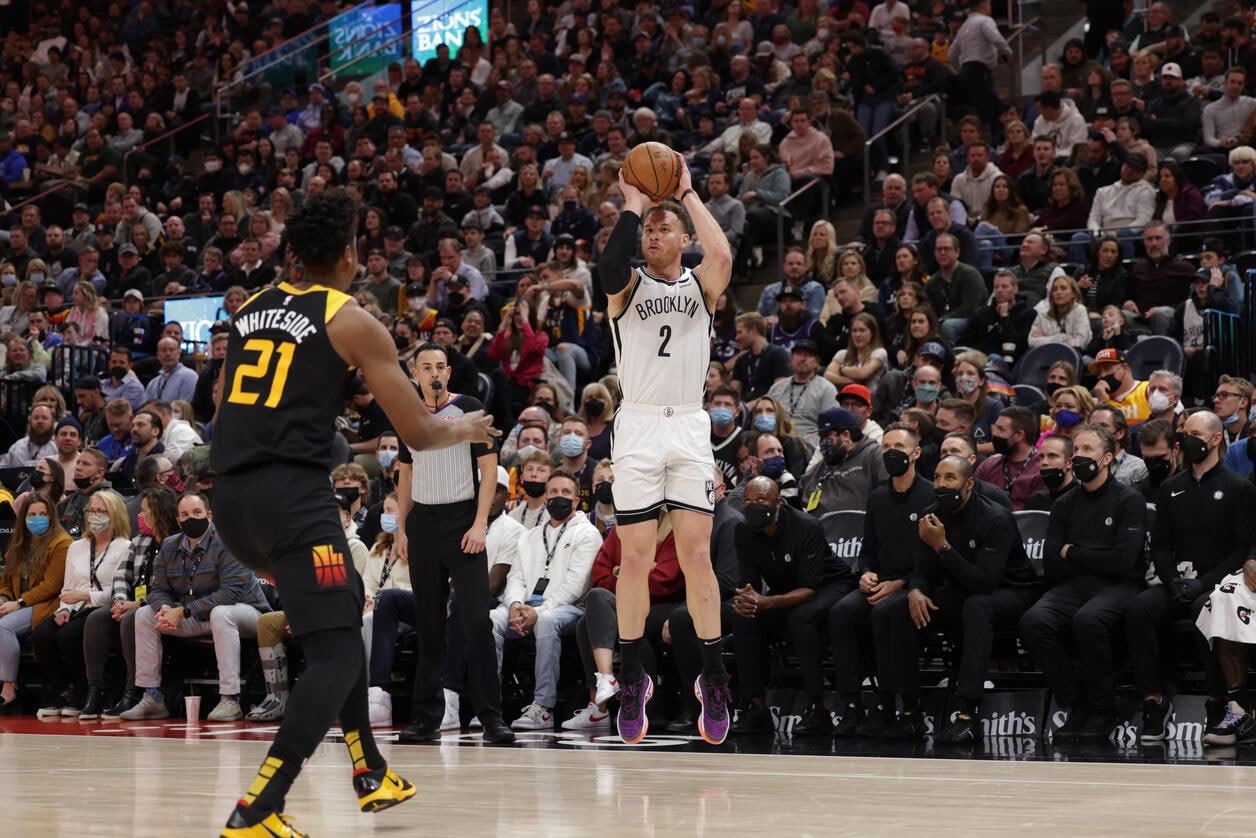 Gallery Nets vs. Jazz Photo Gallery