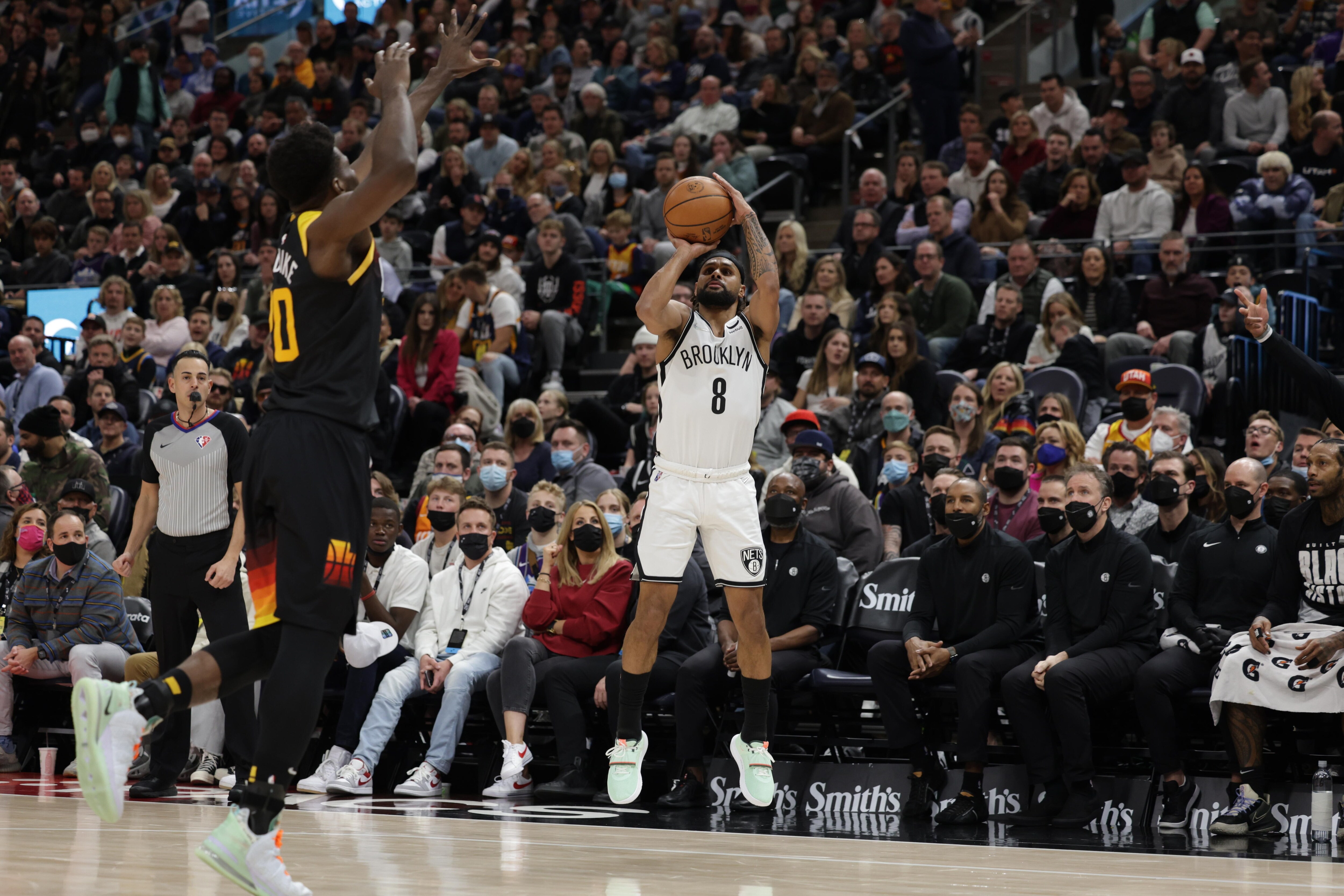 Gallery Nets vs. Jazz Photo Gallery