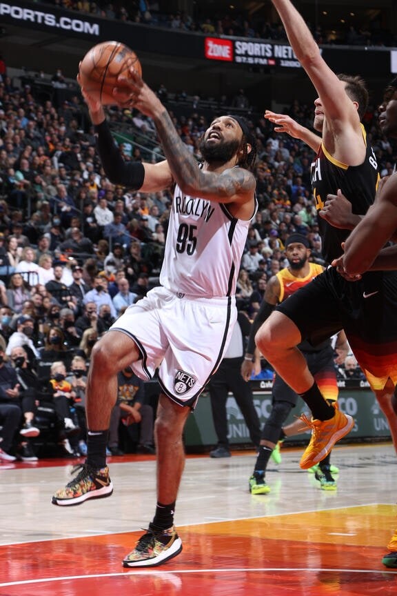 Gallery Nets vs. Jazz Photo Gallery