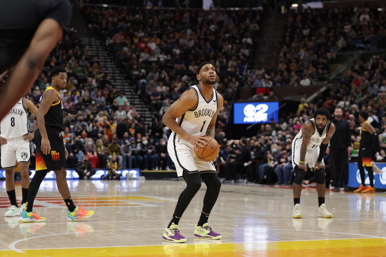 Gallery Nets vs. Jazz Photo Gallery