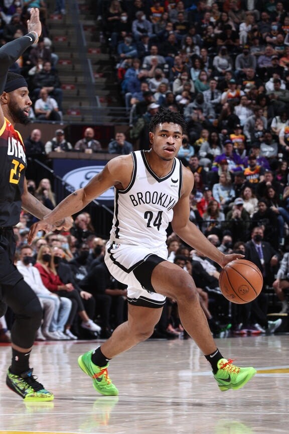 Gallery Nets vs. Jazz Photo Gallery