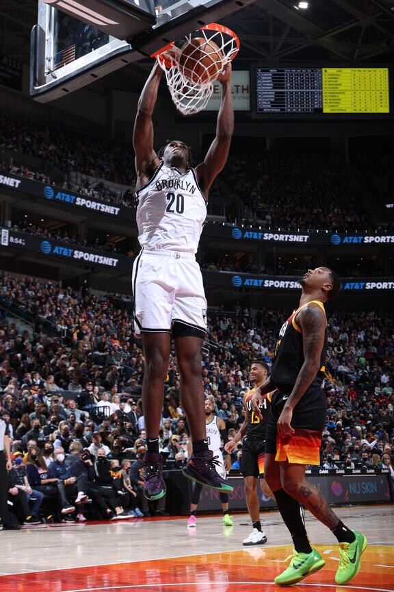 Gallery Nets vs. Jazz Photo Gallery