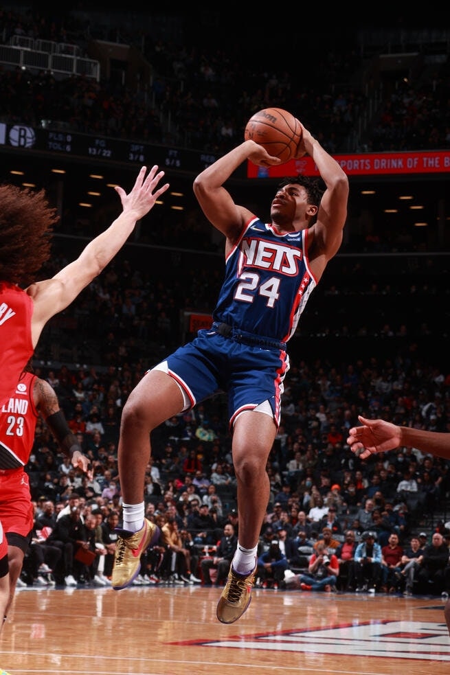 Gallery Nets vs. Blazers Photo Gallery