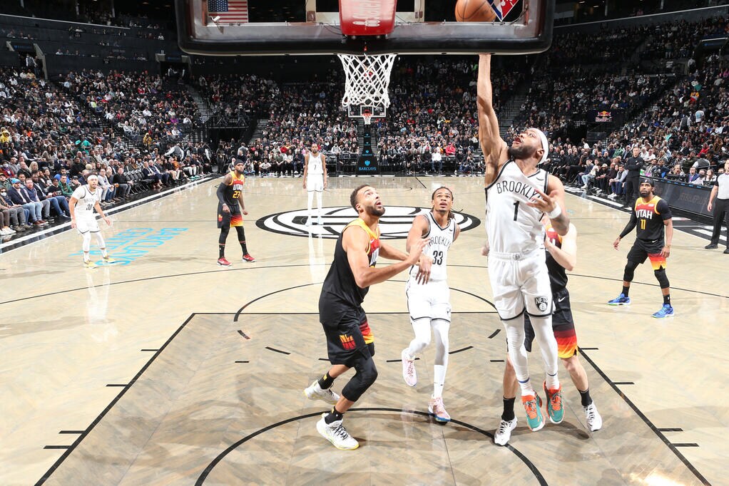 Gallery Nets vs. Jazz Photo Gallery
