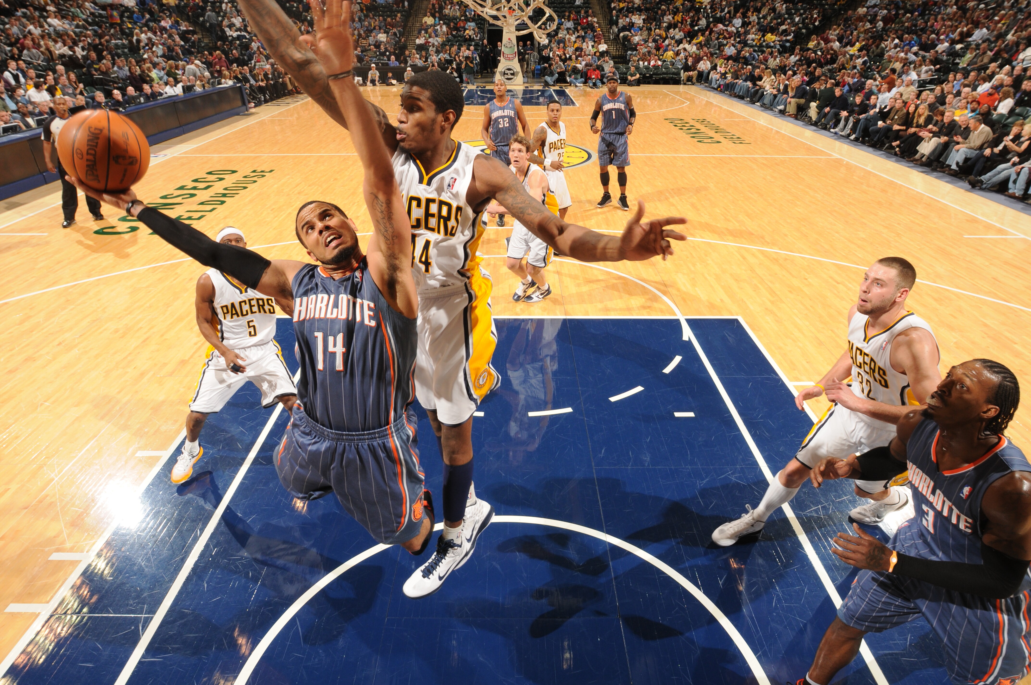 D.J. Augustin Photo Gallery | NBA.com