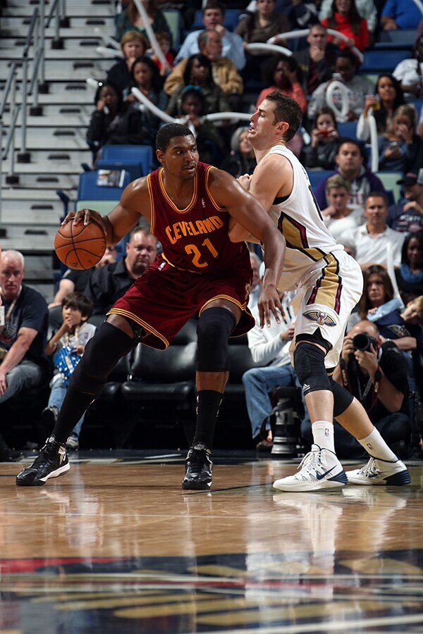 Andrew Bynum: First Half Gallery (Cavs) Photo Gallery | NBA.com