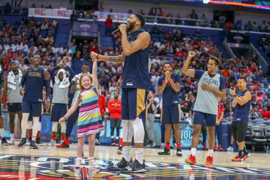 Fans and the 'Rookie Dance Off' at open practice 10-7-18
