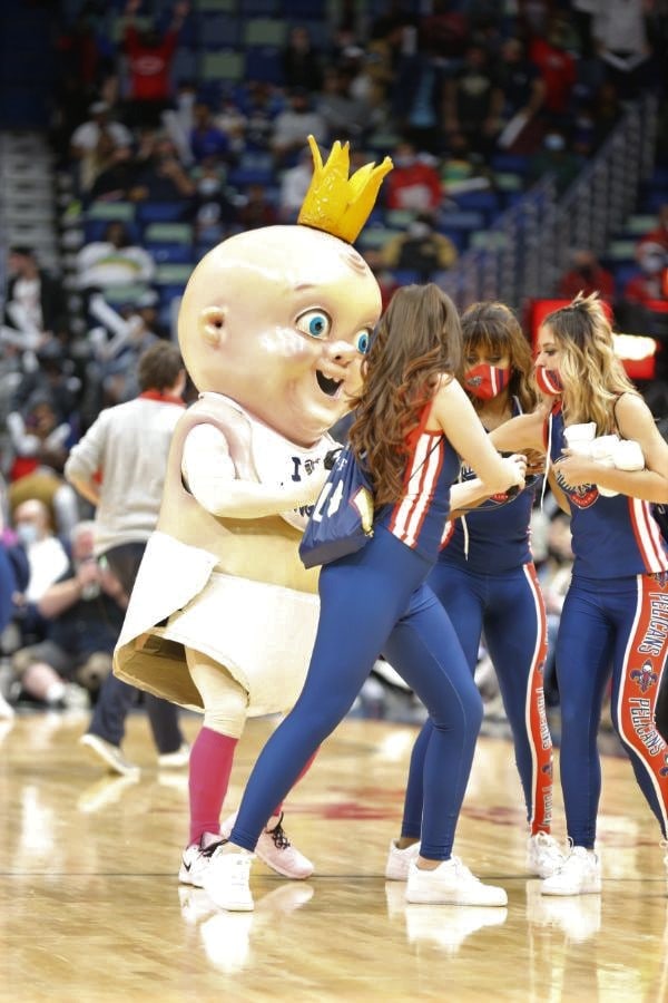 Photos: Fans and Entertainment | Pelicans vs. Clippers