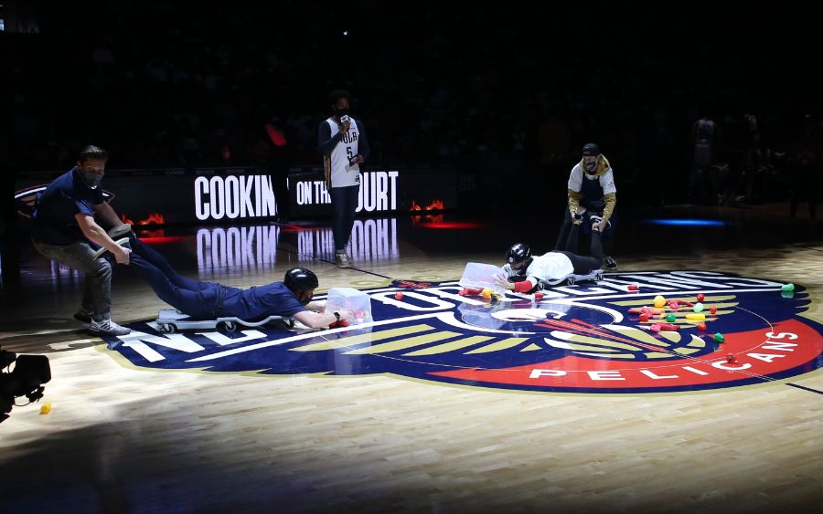 Lightbox-image: See the Pelicans Hype Team, Drumline, our halftime Speed Painter and more entertain fans during New Orleans' win against the Sacramento Kings on We...
