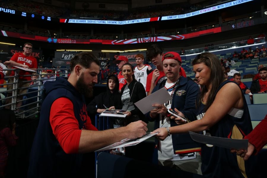 Photos: Fans and Entertainment | Pelicans vs. San Antonio 4-13-22