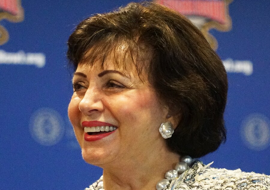 Pelicans Owner Gayle Benson Presented with Distinguished American Award