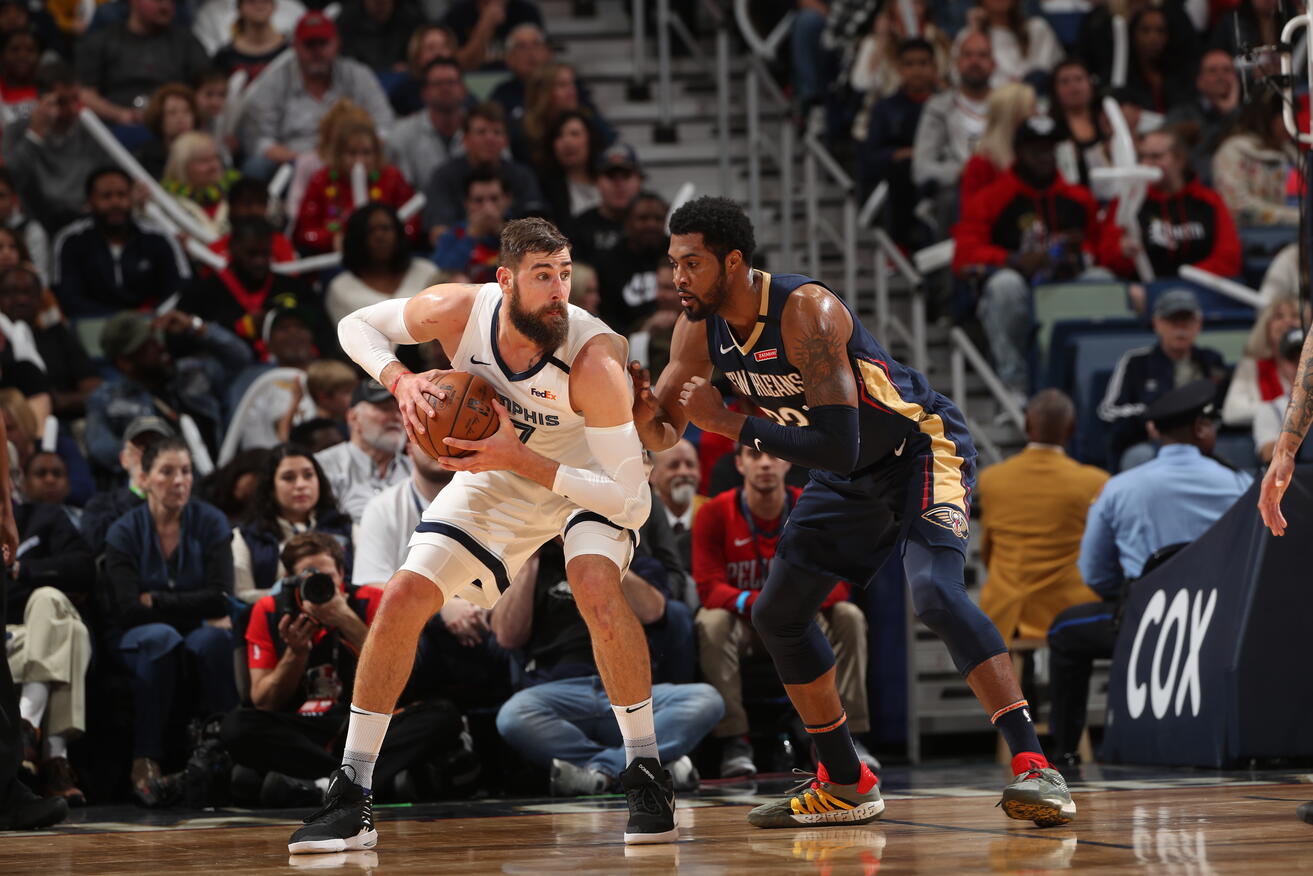 Cedric Coward scoring in Pelicans vs Grizzlies game