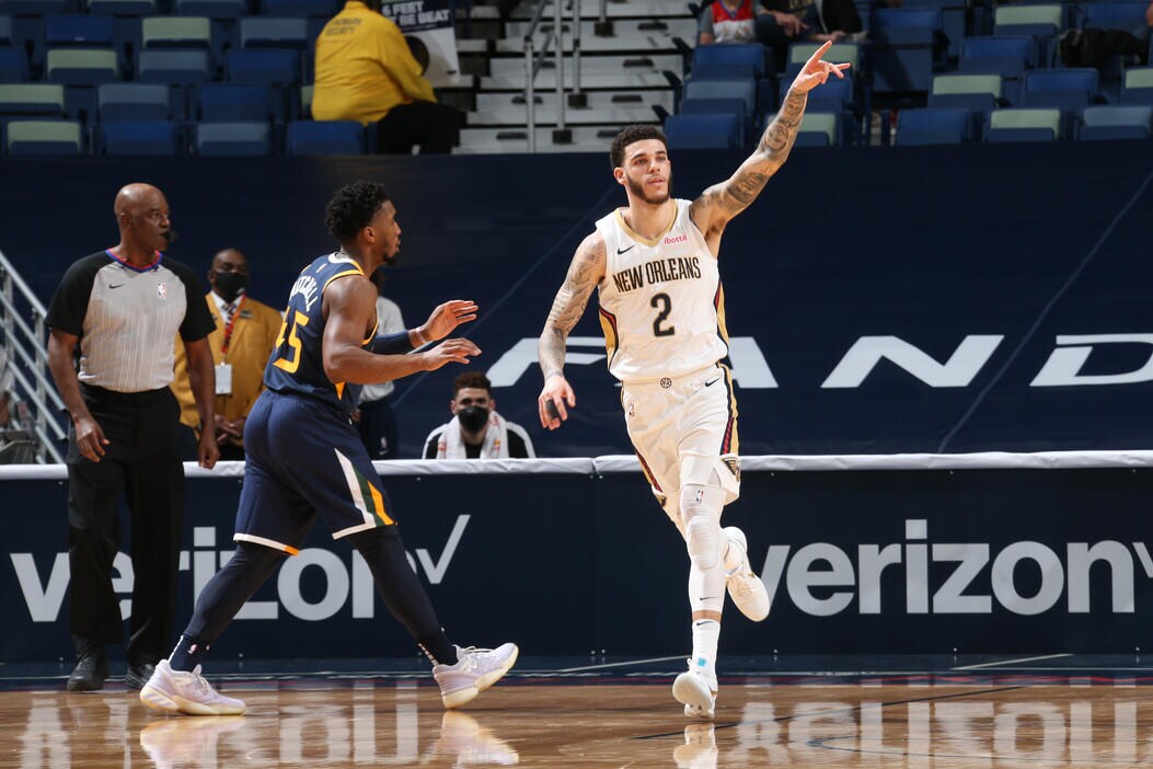 lonzo ball jersey pelicans