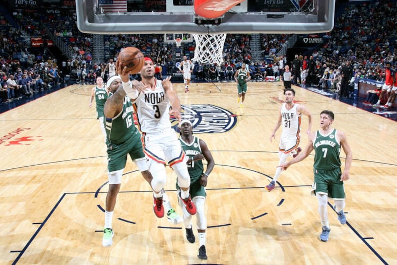 Detailed Bucks Vs. Pelicans Tonight In A Game With Draft Lottery Implications Photo in HD