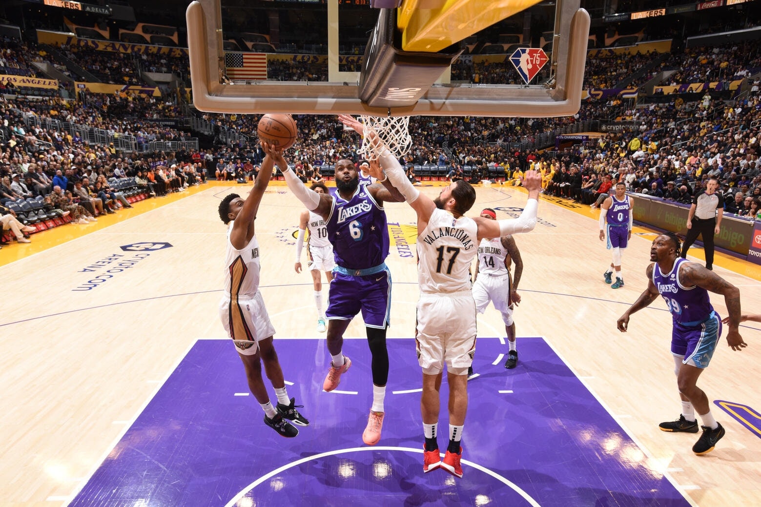 New Orleans Pelicans v Los Angeles Lakers