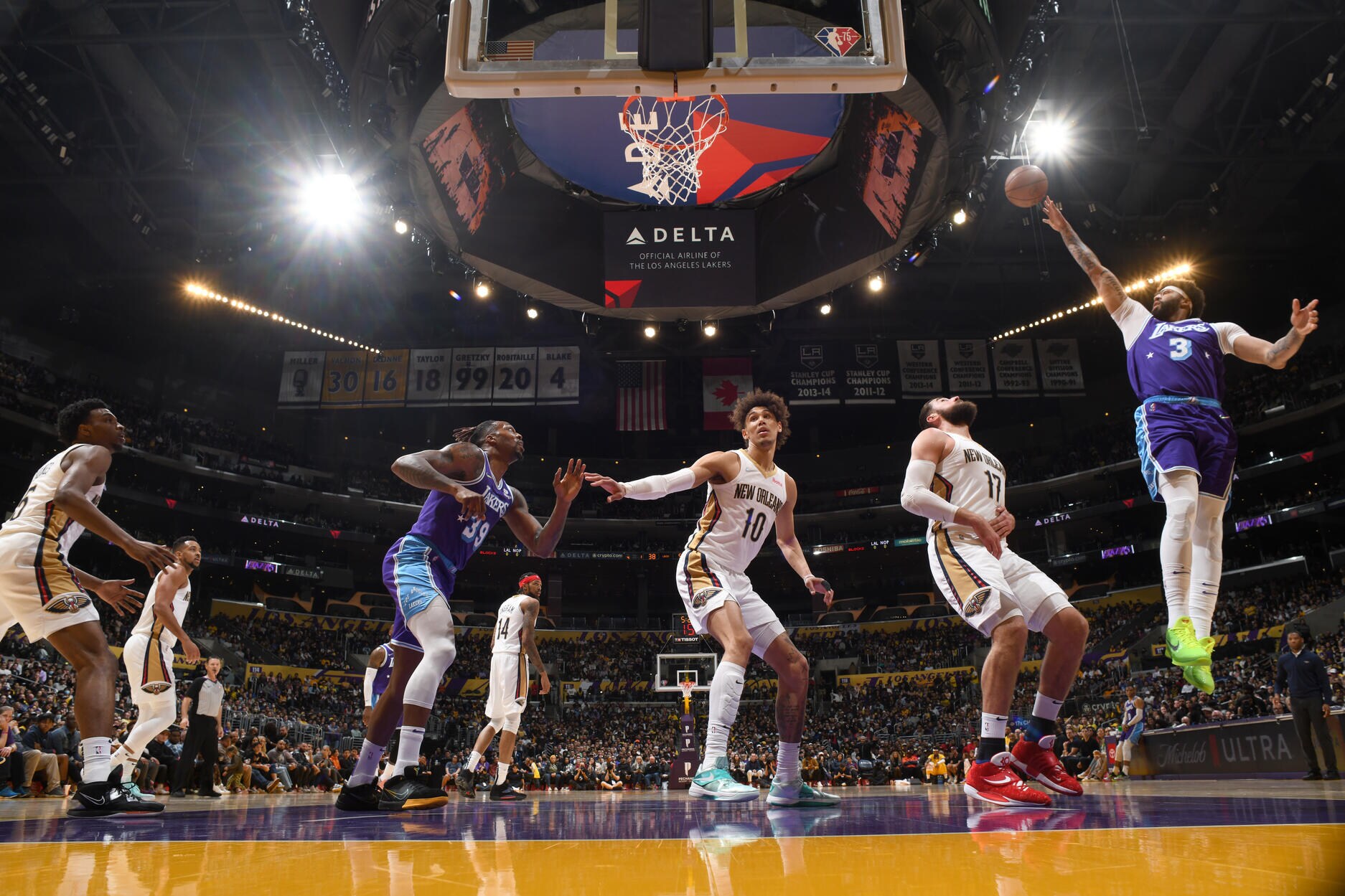 New Orleans Pelicans v Los Angeles Lakers
