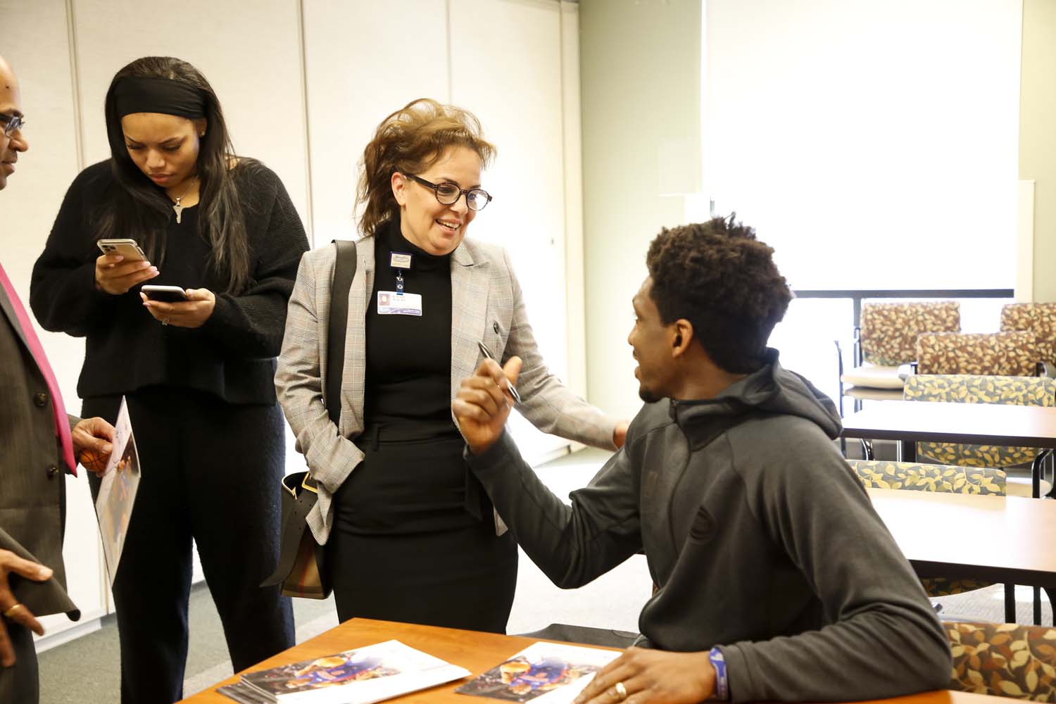 Langston Visits Henry Ford Hospital Photo Gallery