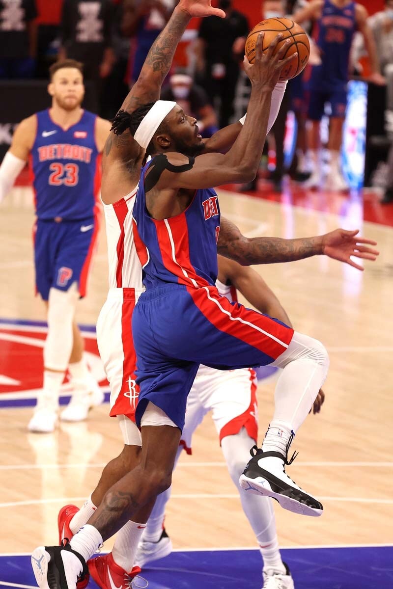 Pistons 102, Rockets 103 Photo Gallery