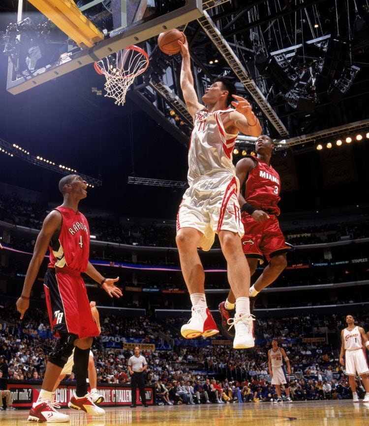 yao ming standing dunk