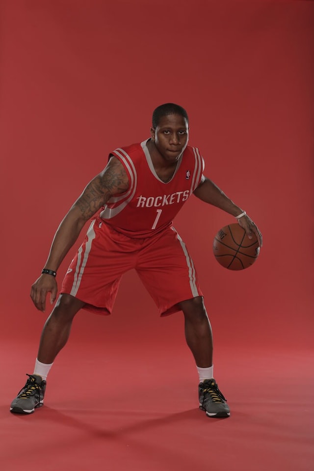 Isaiah Canaan 2013 Rookie Photo Shoot - 8