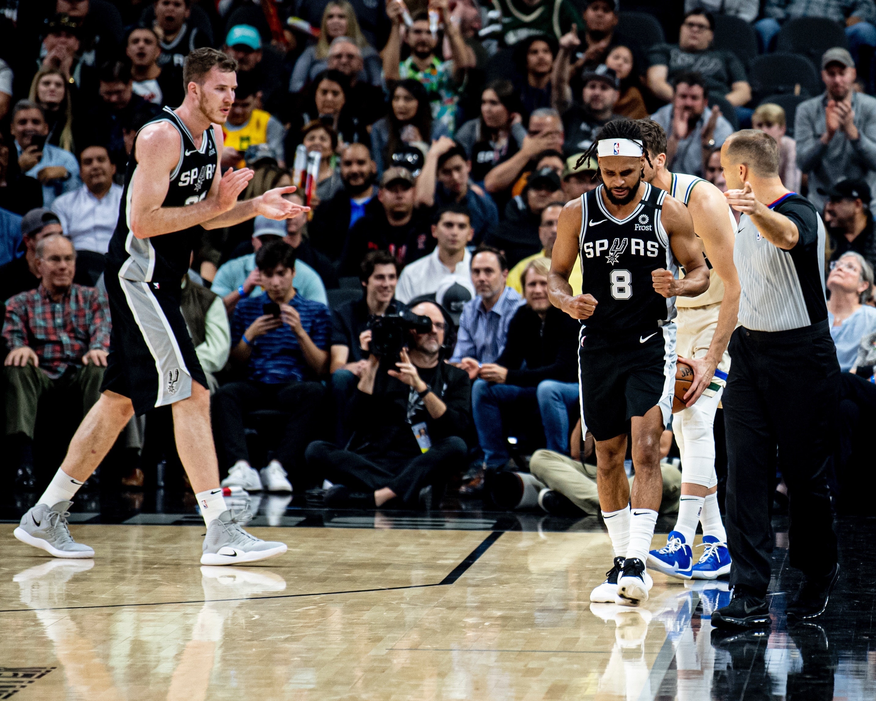 Photos: Spurs vs. Bucks 1/6 Photo Gallery | NBA.com