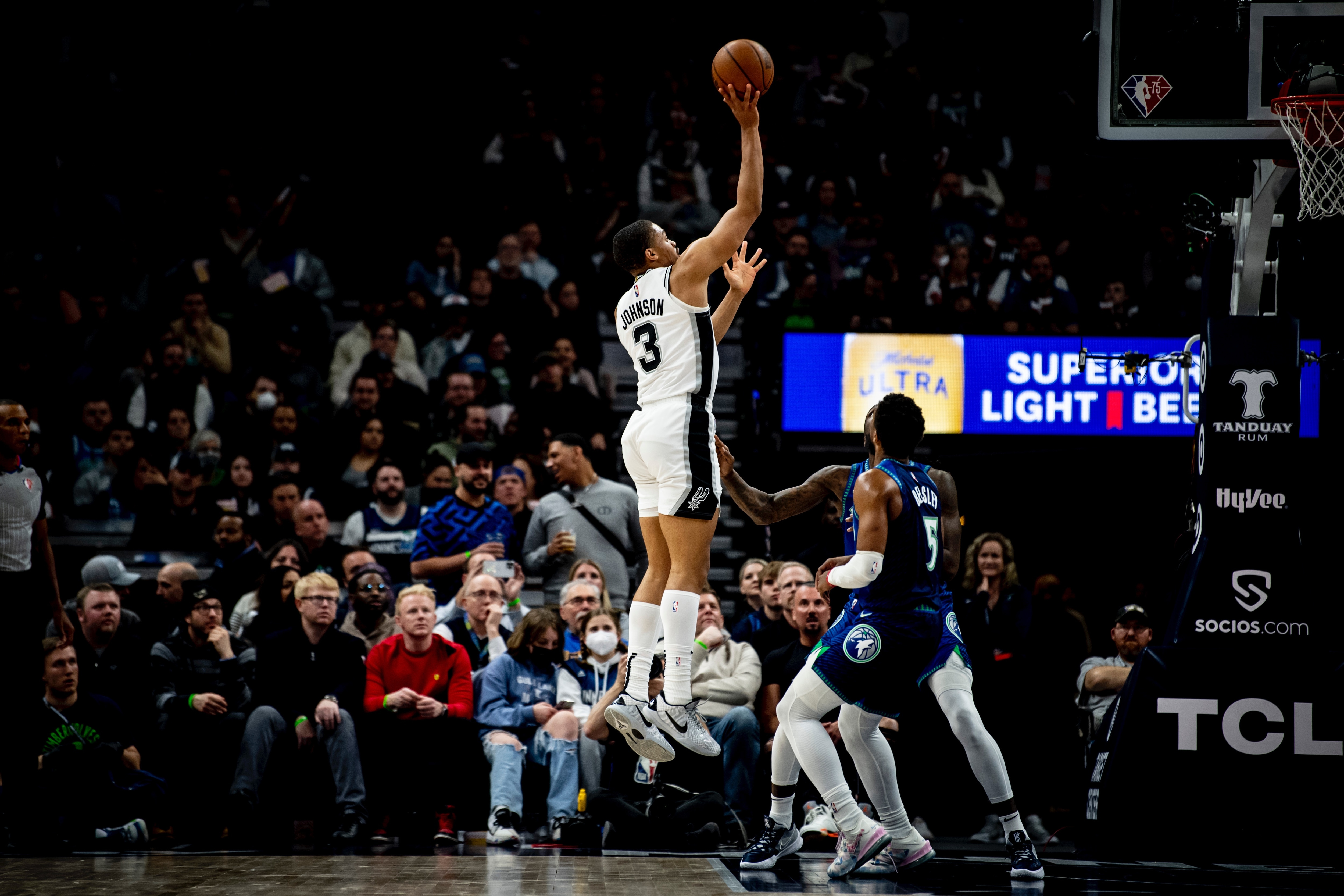 Photos: Spurs vs Timberwolves 4/7 Photo Gallery