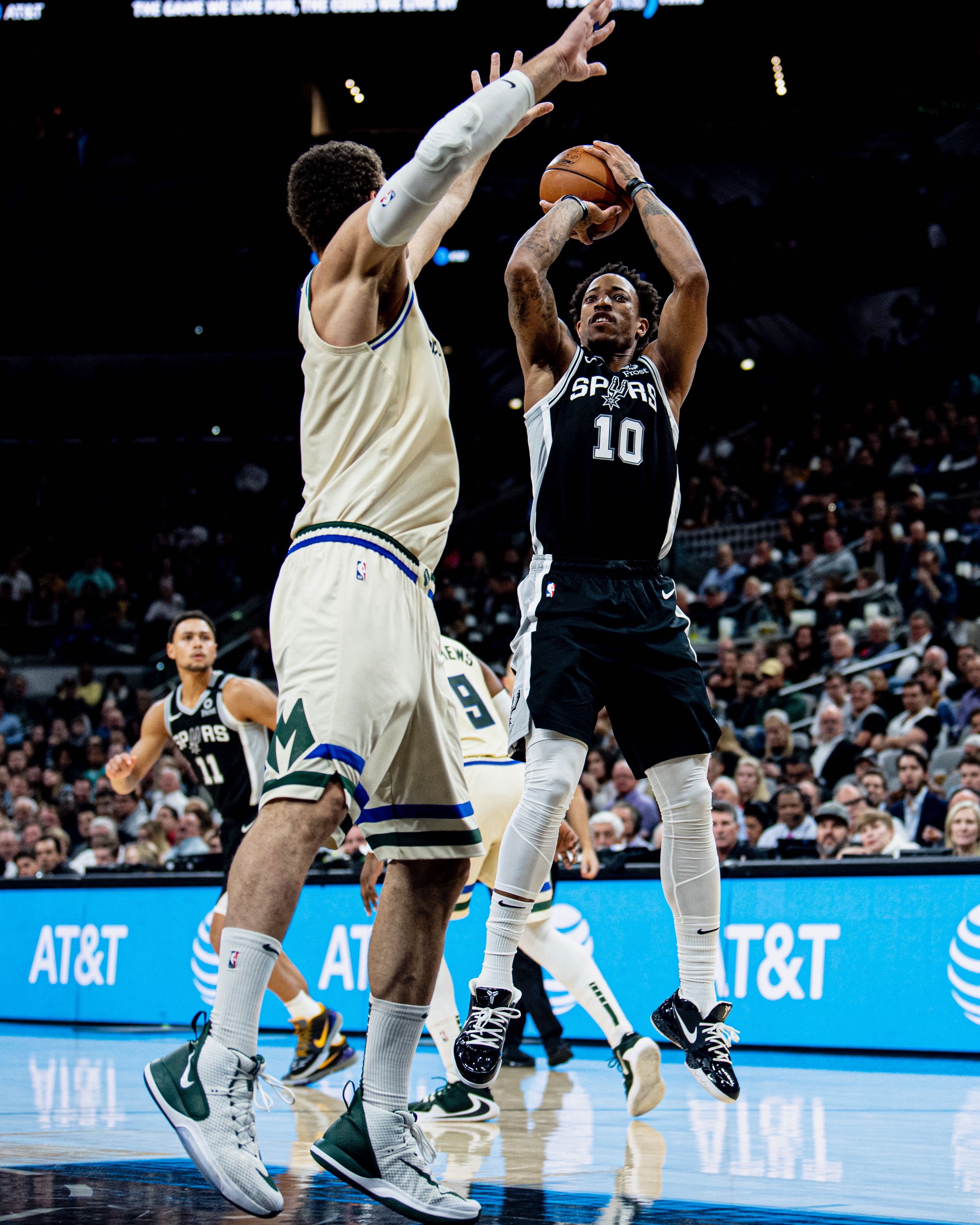 Photos: Spurs vs. Bucks 1/6 Photo Gallery | NBA.com