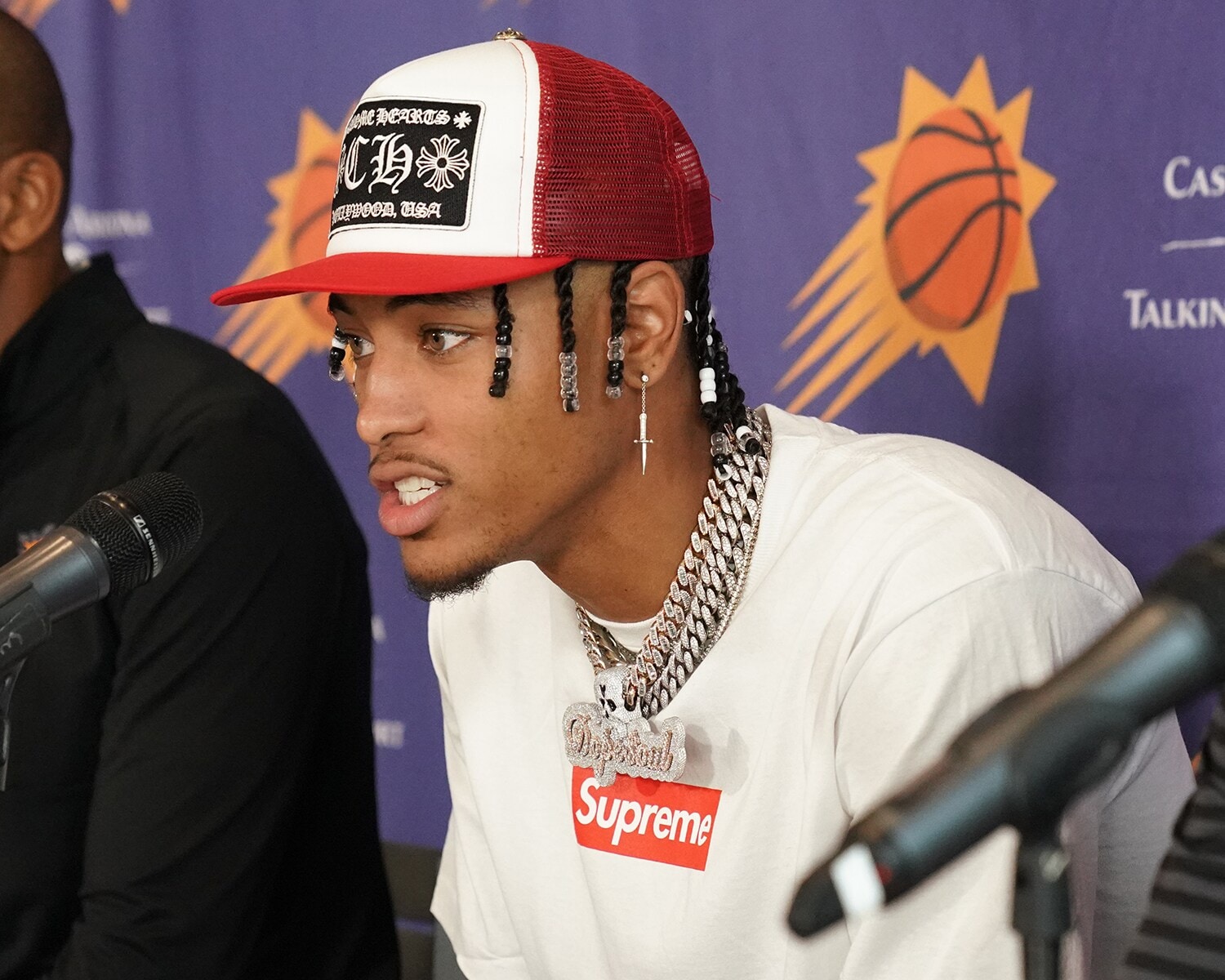 Kelly oubre jr on sale supreme