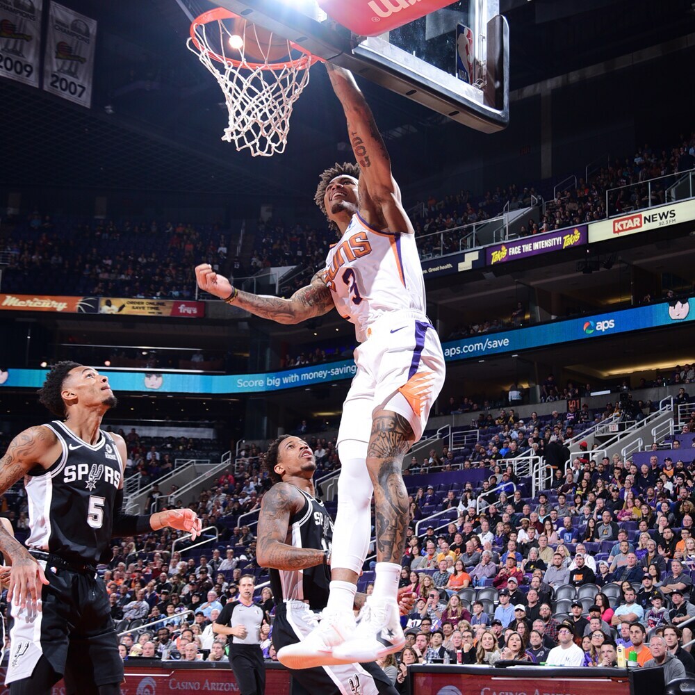 Kelly Oubre Jr. slam dunk