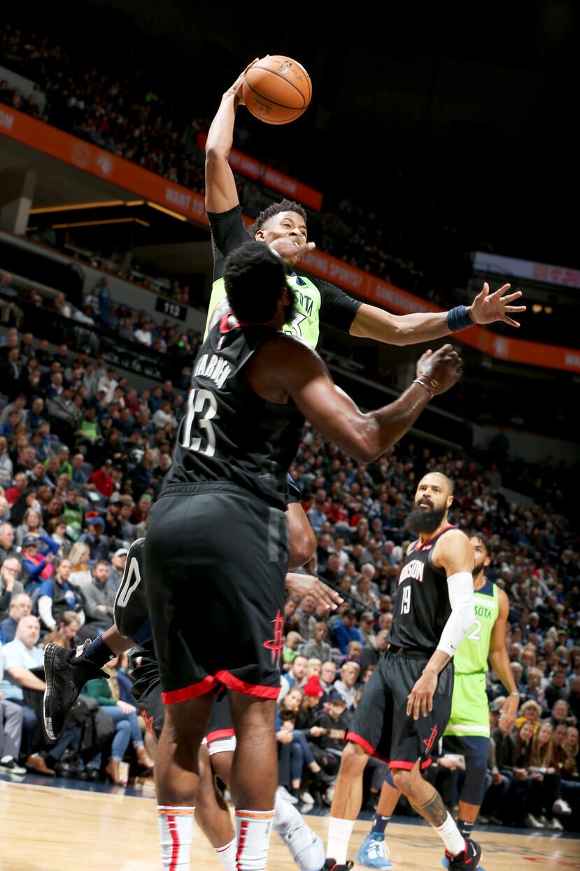 Gallery Wolves vs. Rockets Photo Gallery