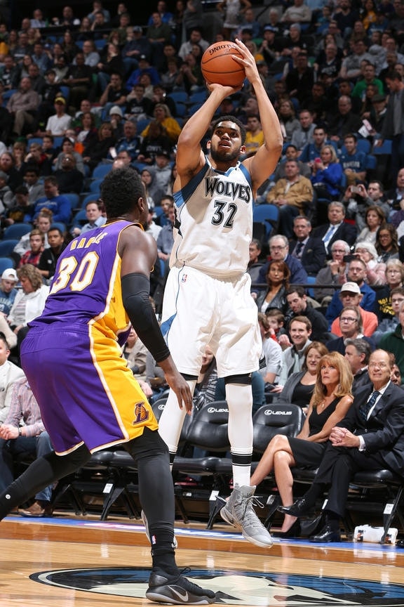 Gallery Wolves vs. Lakers Photo Gallery