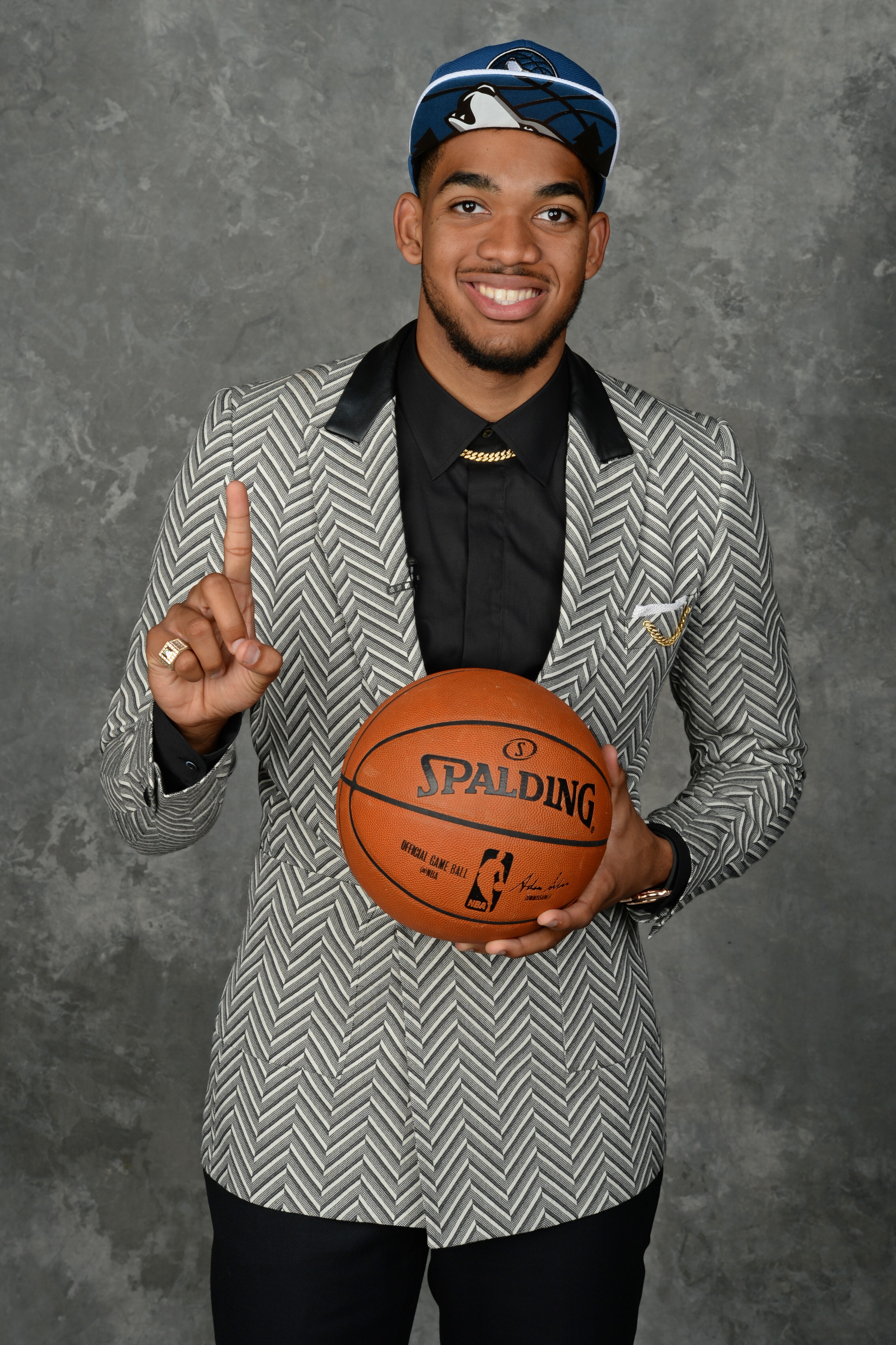 Photo Gallery | Wolves Select Karl-Anthony Towns First Overall ...
