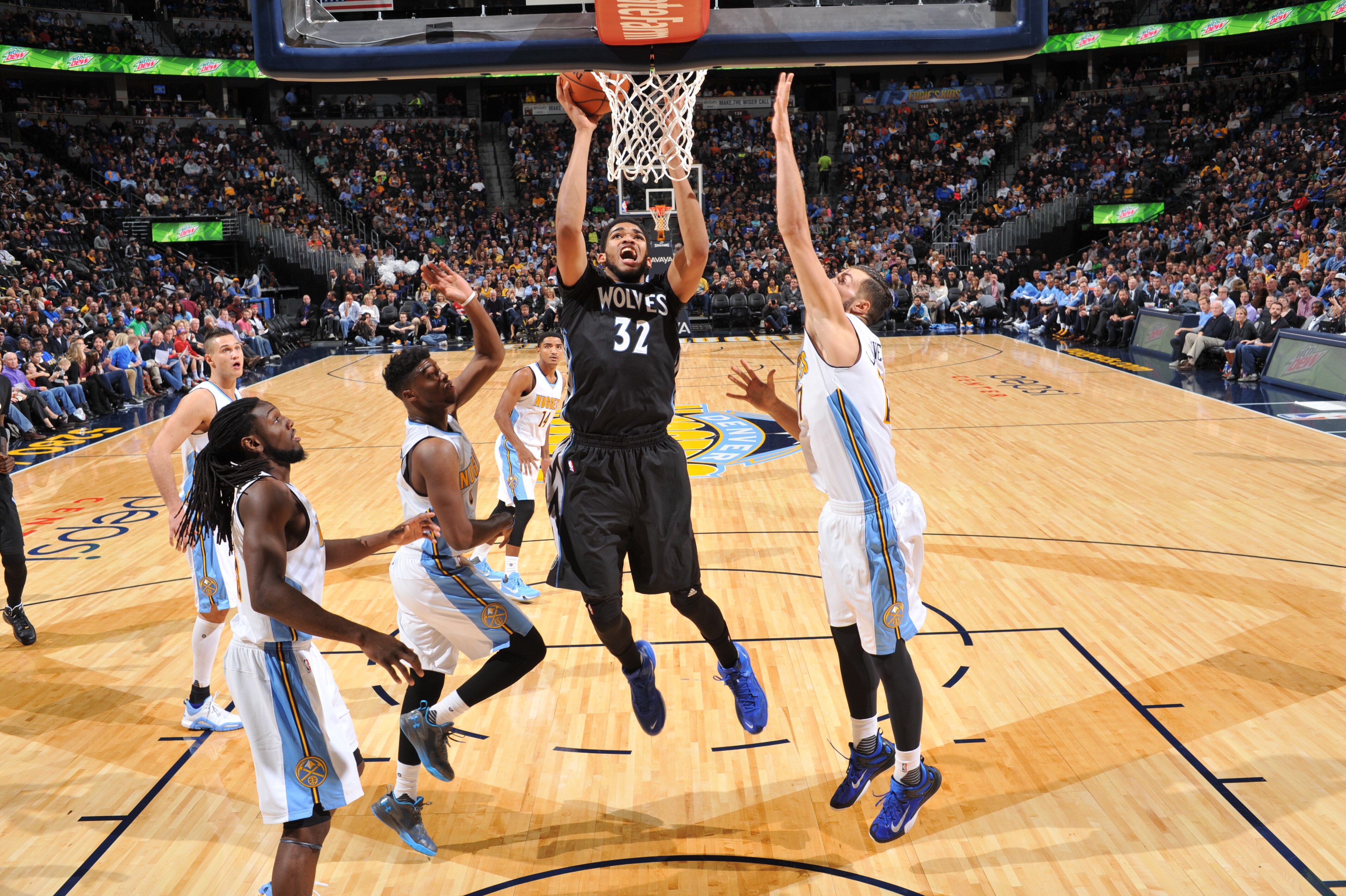 Photo Gallery | Wolves Take Down Nuggets | Minnesota Timberwolves