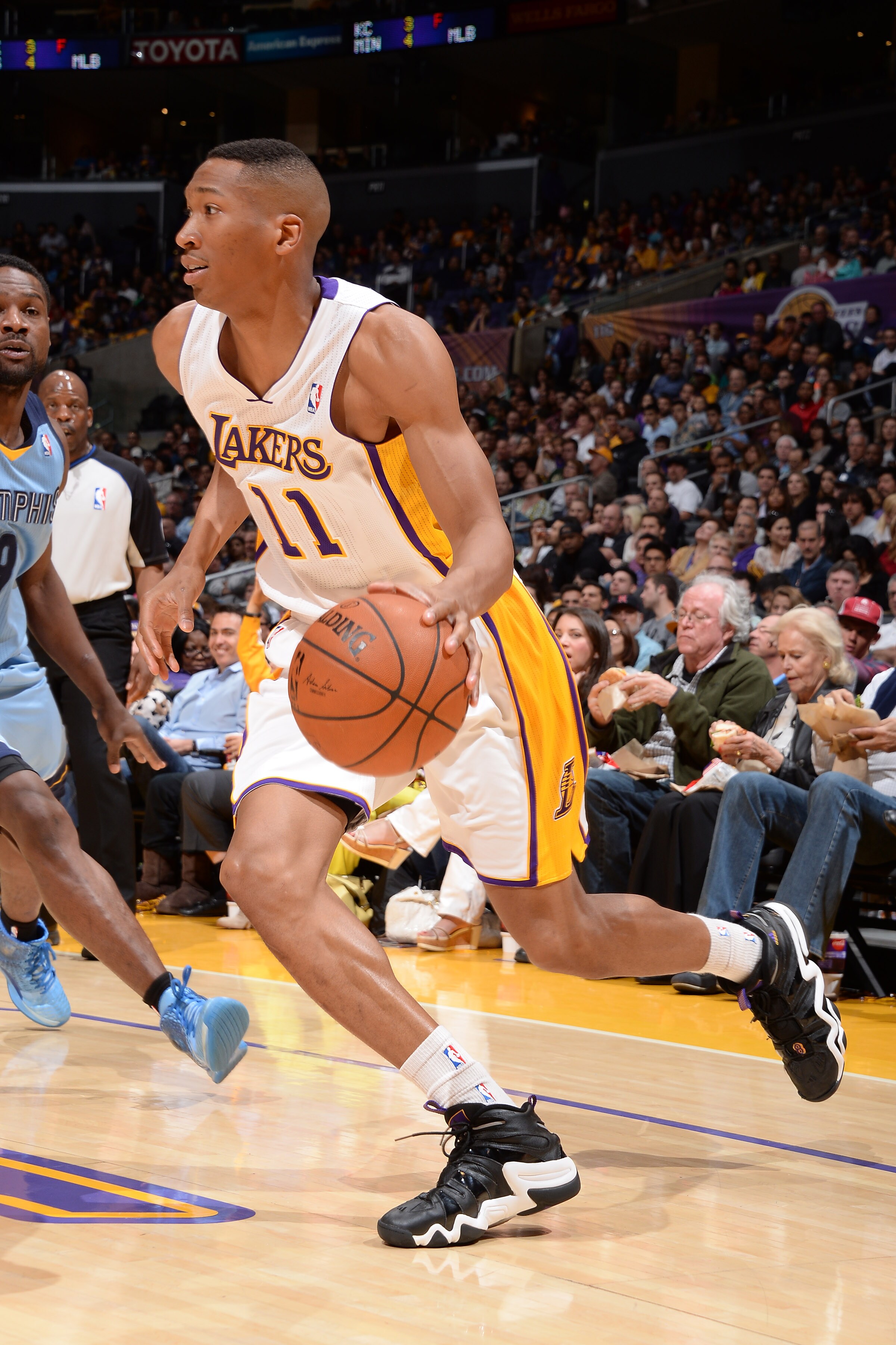 Photo Gallery: 2014-15 Los Angeles Lakers | Minnesota Timberwolves