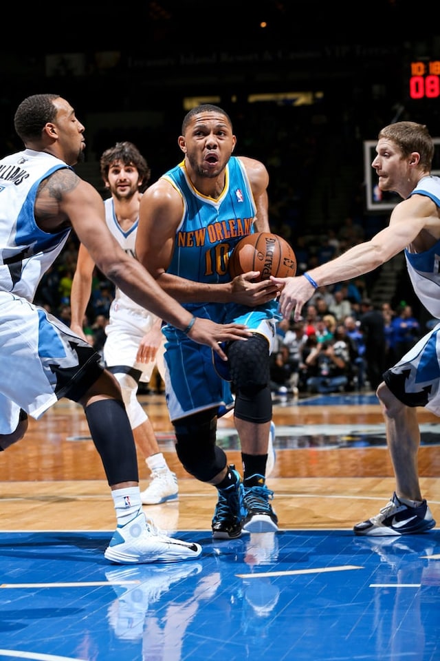 Wolves vs. Gallery March 17, 2013 Photo Gallery