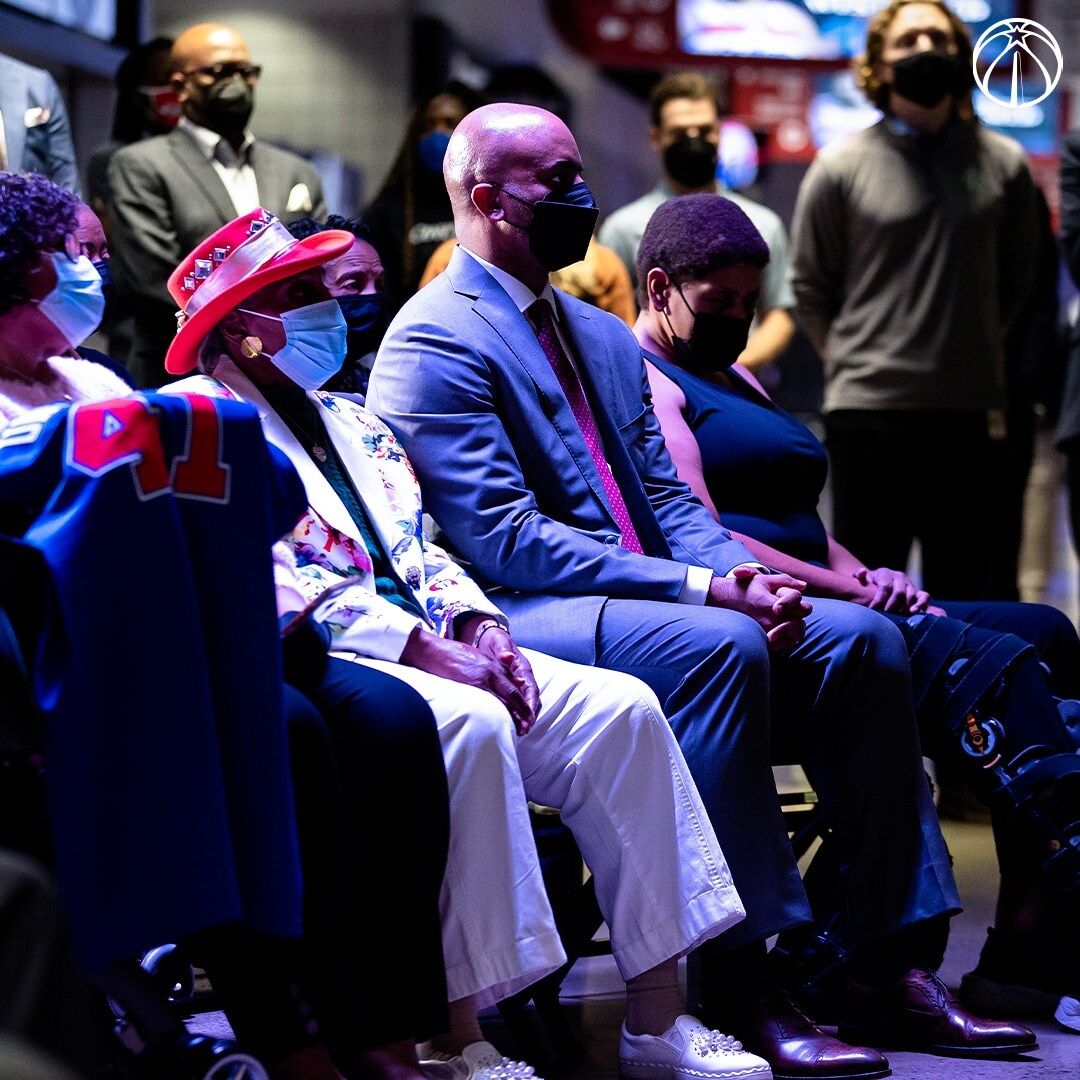 Slideshow-image: Photos from the unveiling ceremony of the new Wes Unseld bust at Capital One Arena....