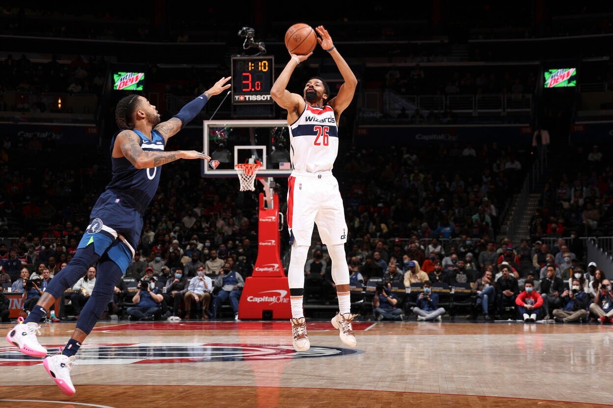 Photos Wizards vs. Timberwolves 12/1/21 Photo Gallery
