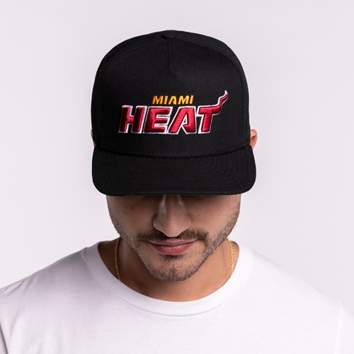 Model in Court Culture hat