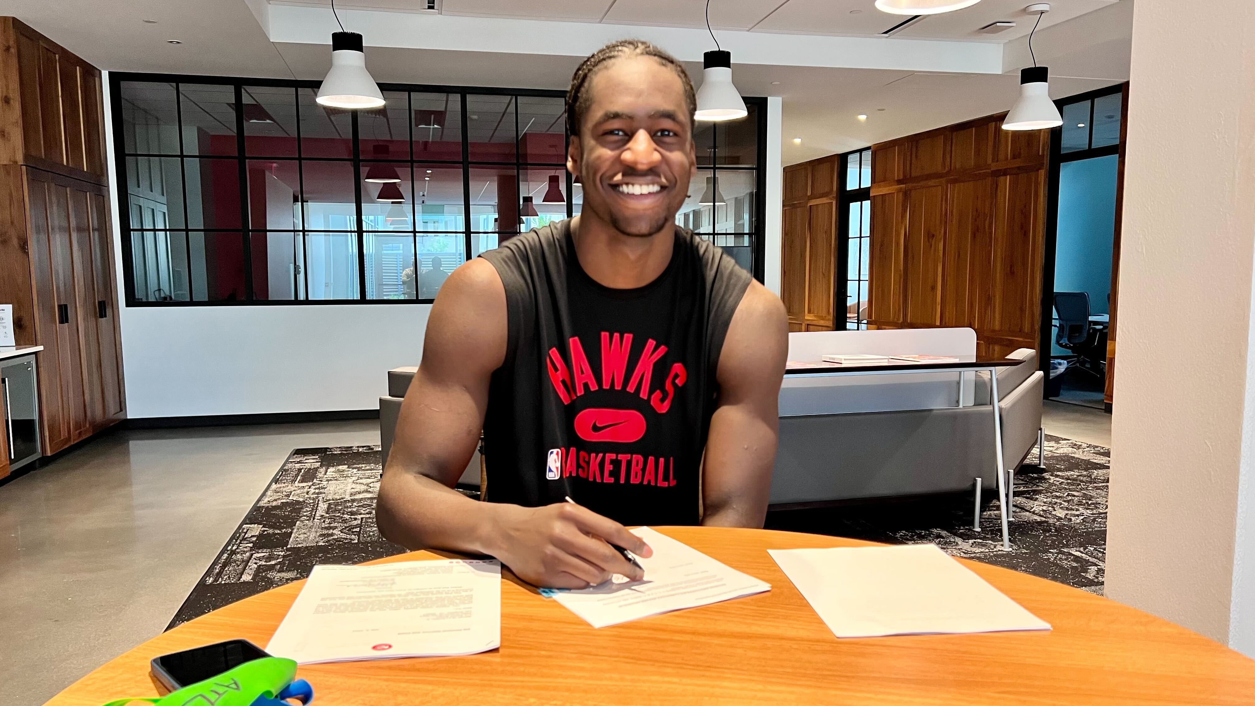 Atlanta Hawks Sign First-Round Pick AJ Griffin