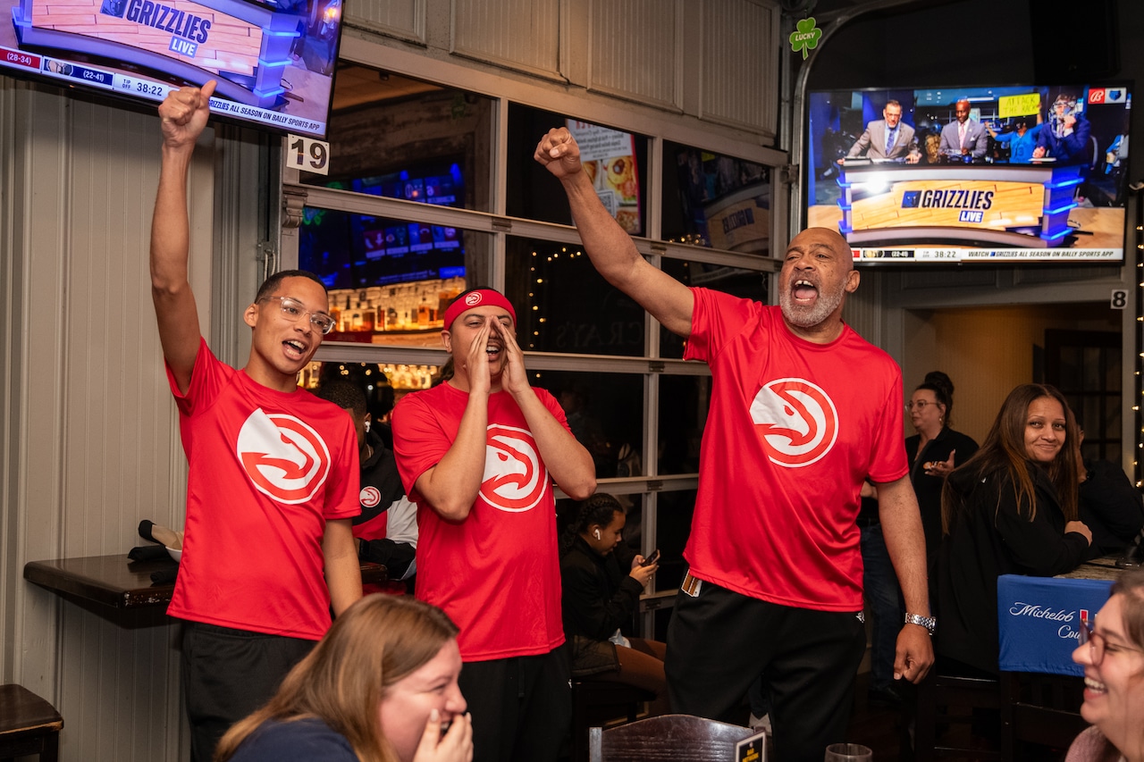 McCrays in Smyrna: Michelob ULTRA Bar Network Watch Party | Atlanta Hawks