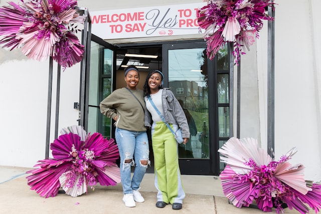 Lady Hawks Promote Self-Confidence and Individual Beauty to Local High  School Students through Third-Annual 'Say Yes to the Prom Dress' Event |  Atlanta Hawks