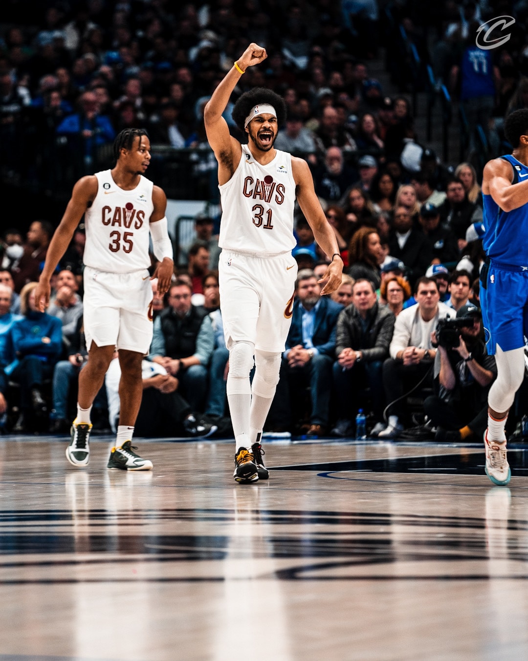 Crisp Cavs At Mavericks | Rocket Game Preview Background for Mobile Crisp Cavs At Mavericks | Rocket Game Preview Background for Mobile