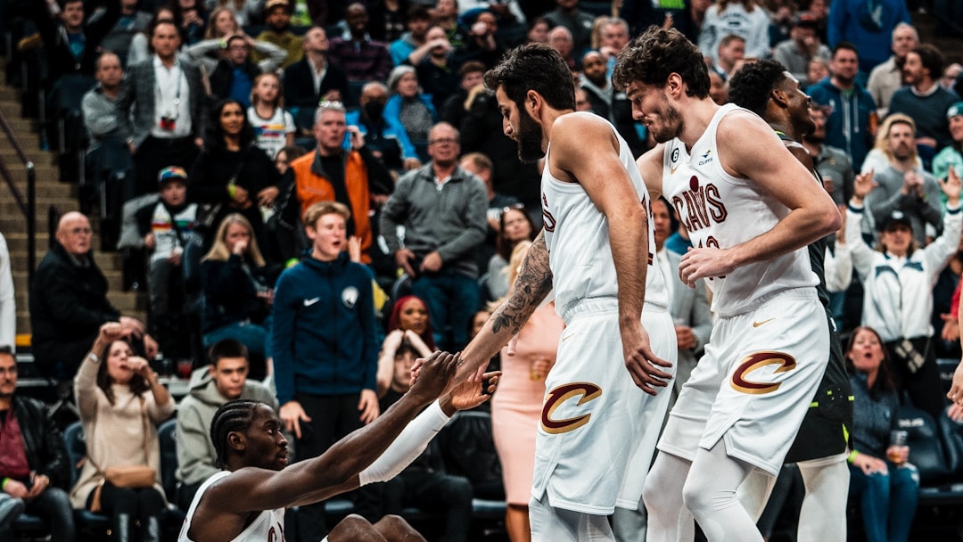 Cavs Fall to TWolves in Road Trip Finale