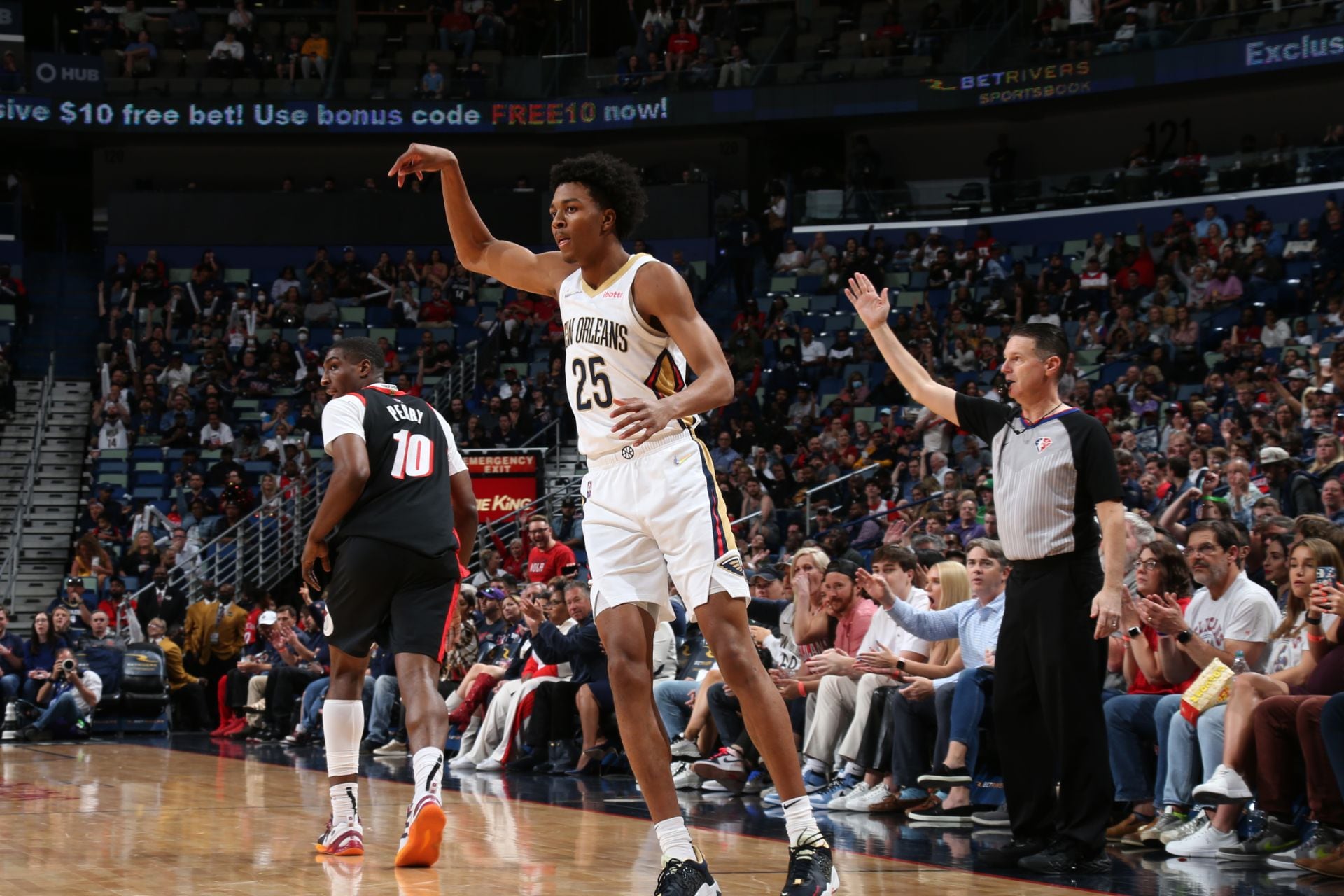 Trey Murphy III of the New Orleans Pelicans wears a pair of Nike Foto di  attualità - Getty Images