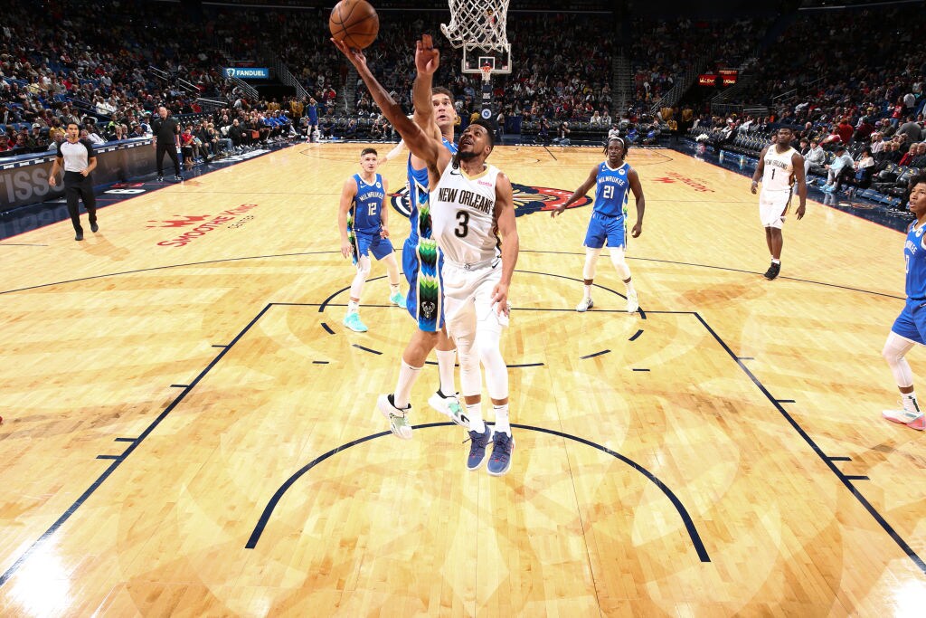 Photos: Pelicans vs Bucks | Game Action 12/19/22 Photo Gallery | NBA.com