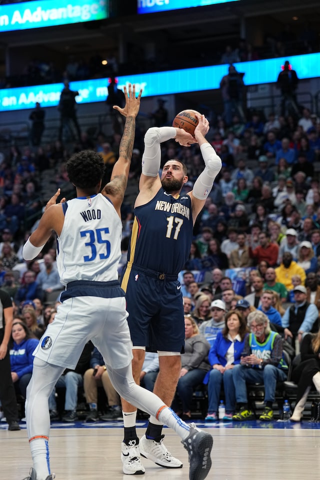 https://cdn.nba.com/teams/uploads/sites/1610612740/2023/01/Gallery-Pelicans-Mavericks-Action-010723-34.jpg?im=Resize%3D%28640%29